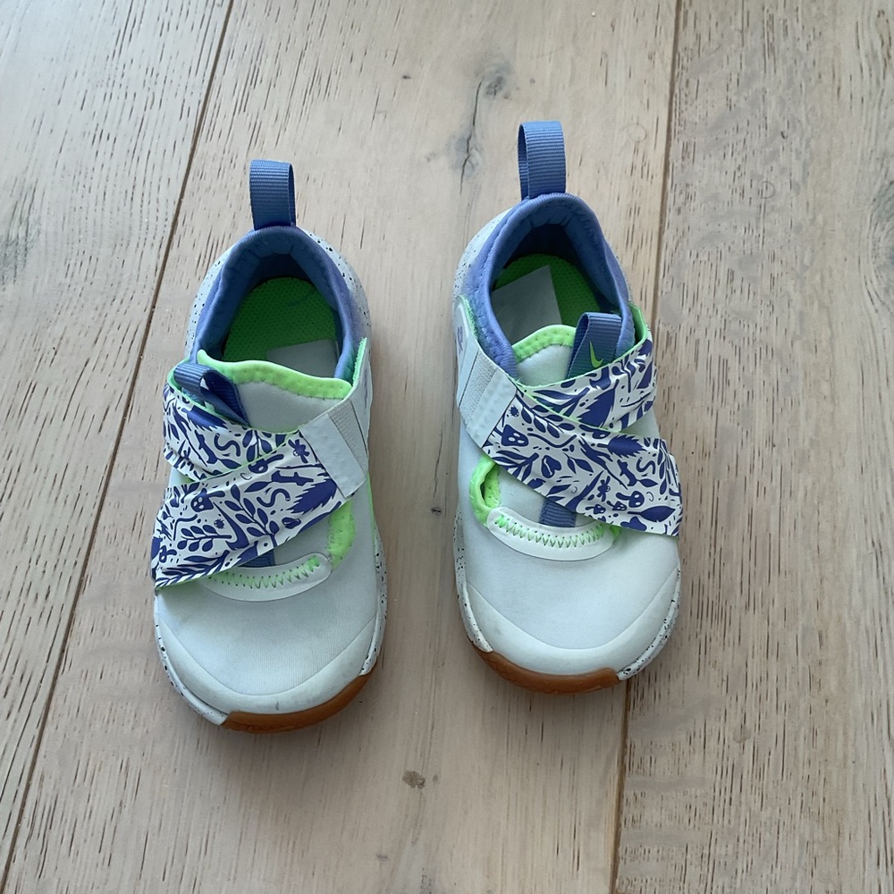 Nike shoes